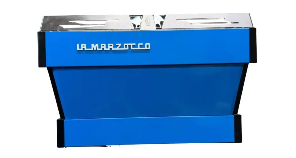 Machine à café La Marzocco bleue, exemple de couleur franche
